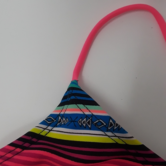 Gossip Girl Two Piece Bikini Swim Suit Blue Pink Aztex Stripe Size 16 Swimwear - Picture 4 of 14